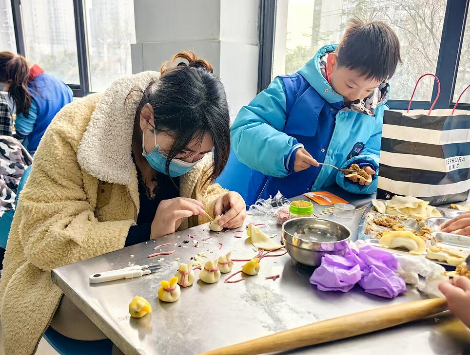 餃香四溢，情暖園丁